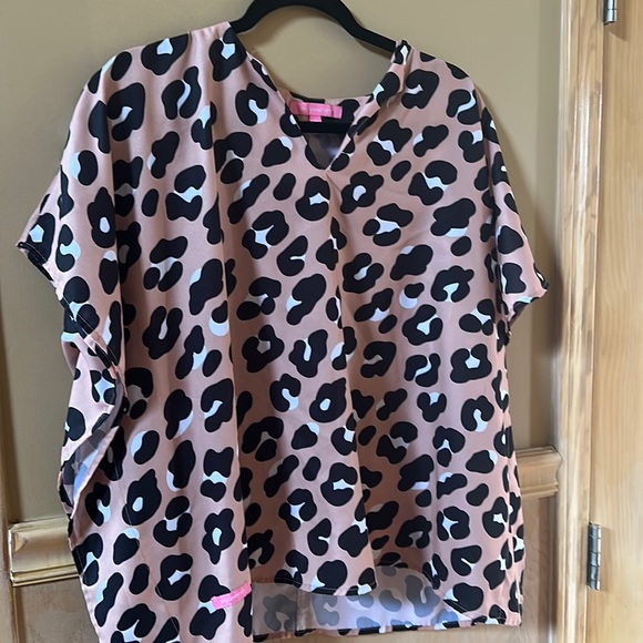 Simply Southern Size small fits like XL with flutter sides - Picture 1 of 4